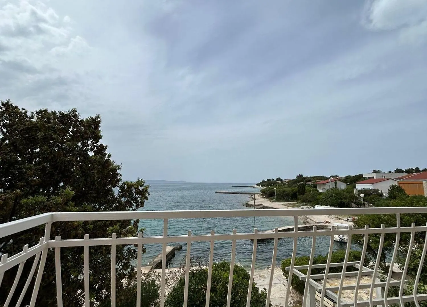 Beach House Paula Petrcane 0*,