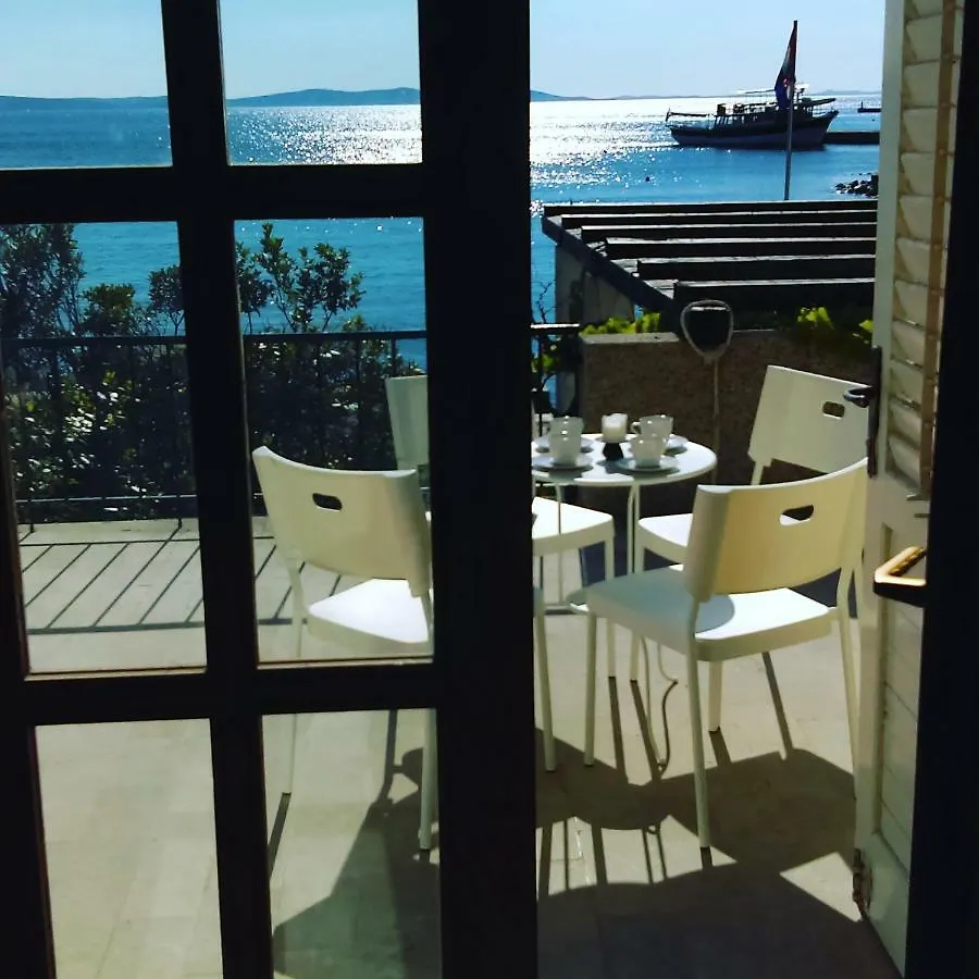 Apartment Beach House Paula Petrcane