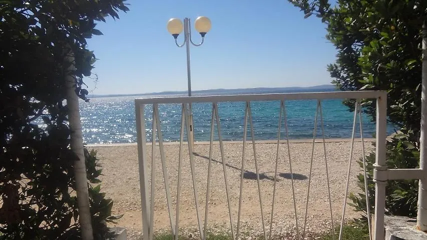 Apartment Beach House Paula Petrcane