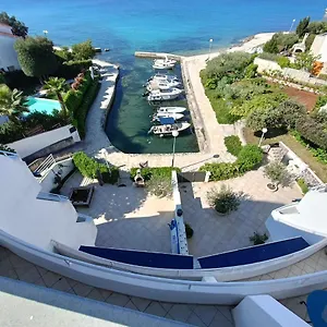 Apartment Sollei, Petrcane